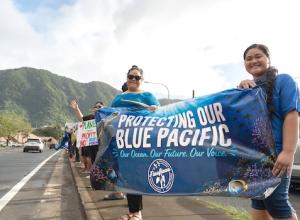 Stand with the moana