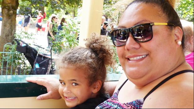  Savanda Taupau from Leone with her daughter