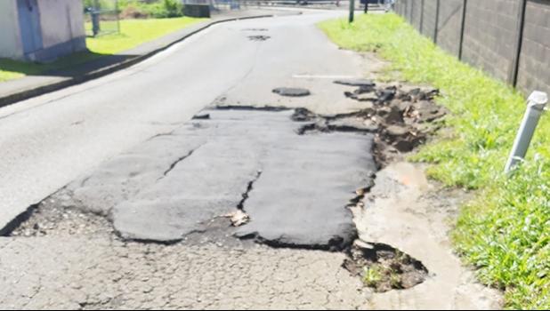 Road patch and potholes Kokoland Road