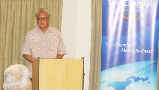 Commerce Department Acting Director, Keniseli Lafaele speaking Wednesday night to the Chamber of Commerce general membership meeting on economic development issues.  [photo: FS]