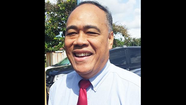 Taeoafua Dr. Meki Solomona, director of the Department of Human and Social Services, passed away suddenly, yesterday afternoon. He reportedly collapsed at his DHSS office in Utulei. Samoa News sends its condolences to the family in their time of grief.  [SN archives]