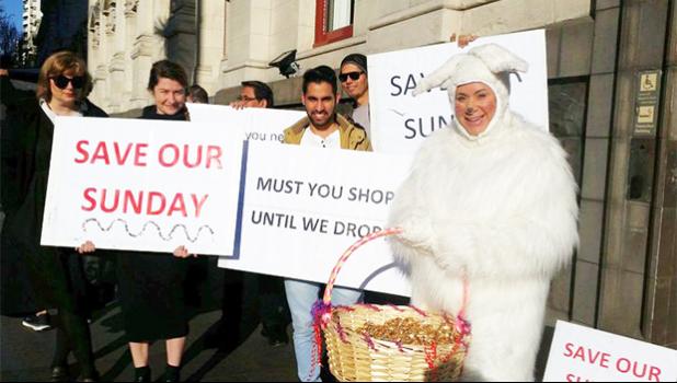 First Union members - and a giant Easter bunny - picket Auckland councilors before their meeting on Easter Sunday trading.  [Photo: RNZ / Anusha Bradley]