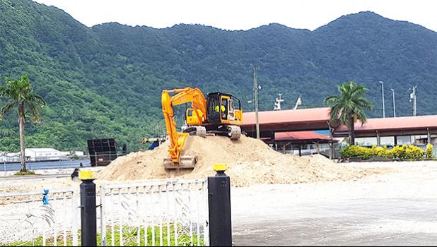 While there is still no official word on when the new Fono building will break ground, a team from Paramount Builders — the local construction company that was awarded the contract to demolish the old Fono building late last year — was seen at the site yesterday, causing many to speculate that the project was moving forward. [photo: BC]