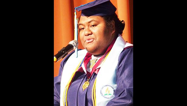 Salutatorian Linda Peleiupu Sefo  [ata: Leua Aiono Frost] 