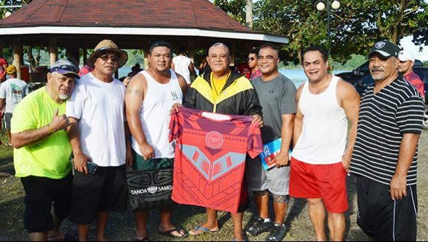 Officials of the Manulele Tausala I and Manulele Tausala II teams of Nu’uuli after receiving their new uniforms from Forsgrens last Friday. [photo: AF]