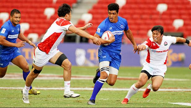 A long Samoa try spells doom for the rising success of Japan in Samoa's 26-14 victory at the Singapore HSBC Sevens, Day 2, National Stadium, Singapore. [Photo: Barry Markowitz]