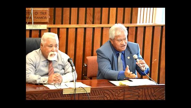  Le Komesina o Leoleo ia Save Liuato Tuitele, ma le Fa’atonusili o le Ofisa e Puipuia aia tatau o tagata e i ai manaoga fa’apitoa o le tino ia Dr. Peter Tinitali  [ata AF]