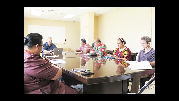 Department of Agriculture Acting Director Tapa‘au Dr. Daniel Mageo Aga discusses collaborative food safety efforts with staff from the American Samoa Community College — Agriculture, Community and Natural Resources Division, the American Samoa Department of Agriculture and the American Samoa Environmental Protection Agency during a meeting at the DOA facility.  [Photo: D. Helsham]