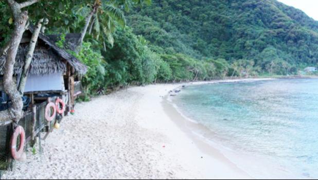 Tisa's Barefoot Bar on Alega Beach,
