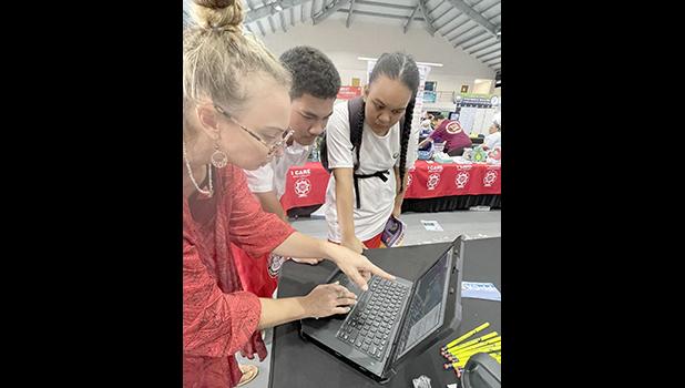 Kelley Anderson Tagarino and students