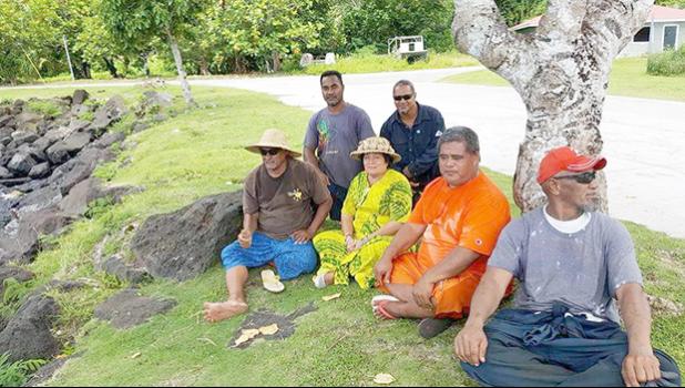 Amata with Ta'u farmers