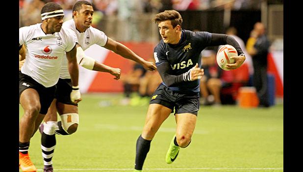 Luciano Gonzales Rizzoni and his Argentina Pumas rocked the rugby 7s universe with their unyielding second half performance against Olympic Gold Champions, Fiji.  Argentina defeated Fiji 26-24 at the Canada 7s, BC Place, Vancouver, Canada.  [Photo by Barry Markowitz]
