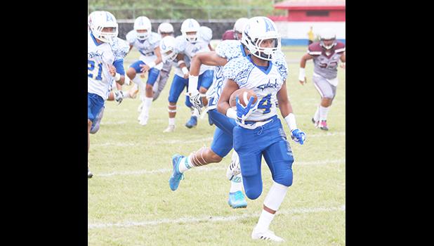 Kobe Lefiti of the JV Samoana Sharks returning the opening kick-off of the game, all the way back to Tafuna’s 5-yard line, a 95-yard return – the longest return of the week. Lefiti helped the Sharks win 46-8 win. [photo: TG]