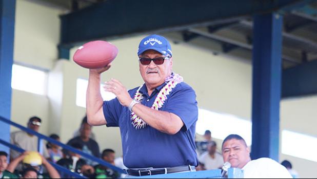 Stadium director Tole’afoa Henry Tavake throwing the first pass 