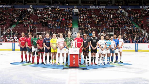 "The 2017 HSBC Canada Sevens Captain’s photo took place last night with distinctly ‘Canadian’ flavour as the 16 teams were invited onto the ice prior to a Vancouver Canucks hockey game. Once the photo was taken, the Canadian and South African captains took part in a ceremonial faceoff with the captains of the New York Islanders and Vancouver Canucks.  The rugby players remained on the ice for the singing of the US and Canadian National anthems. [photo: courtesy World Rugby]
