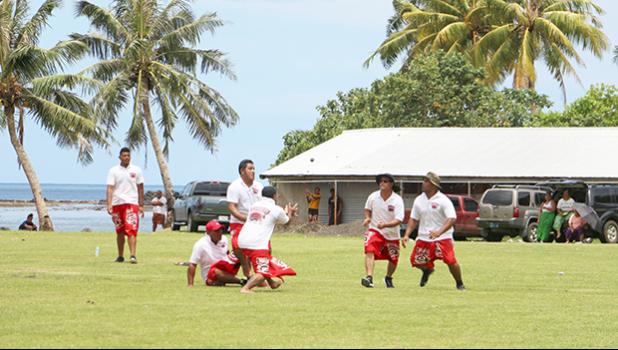 O se va’aiga i le ‘au a Malaeloa I’a Vai i le latou tataga muumuu i le fetauiga ma le ‘au malosi a le Senapati mai Tafuna. [ata: THA]