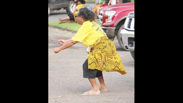 O se va’aiga i le ituaiga siva e sisiva ai tama’ita’i o le pe o se tasi o le ‘au tata ae oso ai ma’i o le vaega talitua’a. O ia a lena, ae sau fo’i i le aiga ua tiga vae. O aga o le ta’aloga e matua e fia maimoa ai. [ata: THA]