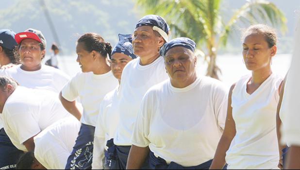 Teine o le Lupelele mai le alalafaga o Iliili ina ua ma’ea le latou ta’aloga ma Teine o le Seaula. Manumalo Teine o le Seaula i lea ta’aloga.  [Ata:THA]