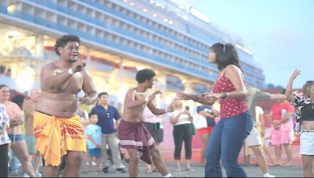 Norwegian Sun cruise ship visitor