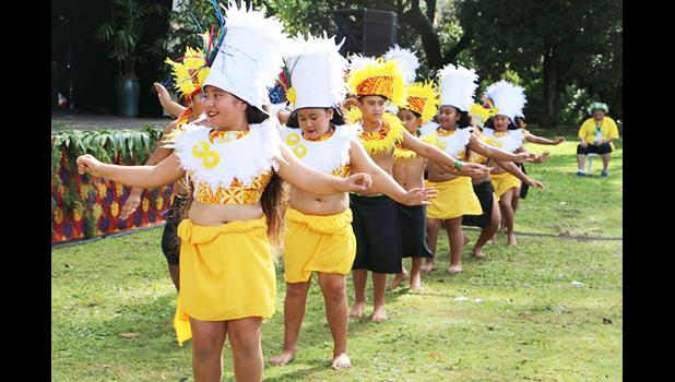   Cook Island dancers at Pasifika Festival 2018 Photo: [RNZ Pacific / Sela Jane Hopgood] 