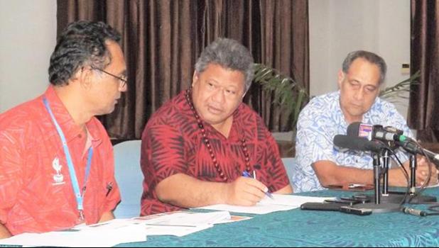  Director General of Health Leausa Dr Take Naseri (middle) with two senior doctors