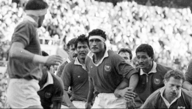 1988 photo of Su'a Saini Lemamea in action