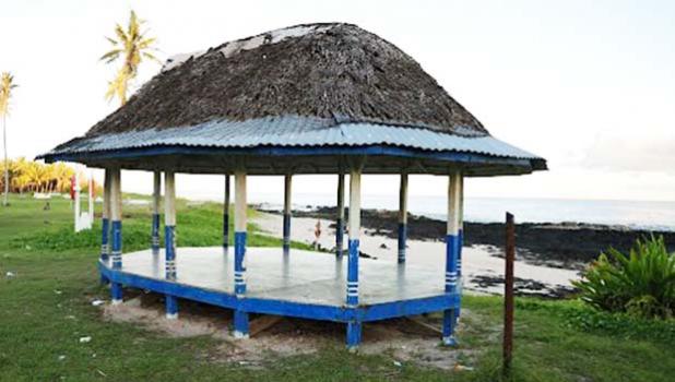 Fale near the Turtle and Shark overlook in Vaitogi village. [Tripmondo.com]
