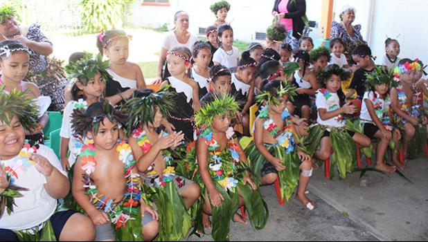 Several students and teachers of the Fatuoaiga Montessori