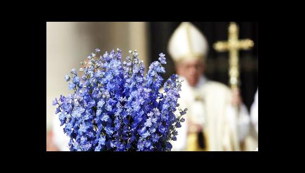 Pope Francis celebrates the Easter Mass, in St. Peter's Square at the Vatican, Sunday, April 16, 2017. (AP Photo/Gregorio Borgia) Pope Francis celebrates the Easter Mass, in St. Peter's Square at the Vatican, Sunday, April 16, 2017. (AP Photo/Gregorio Borgia)