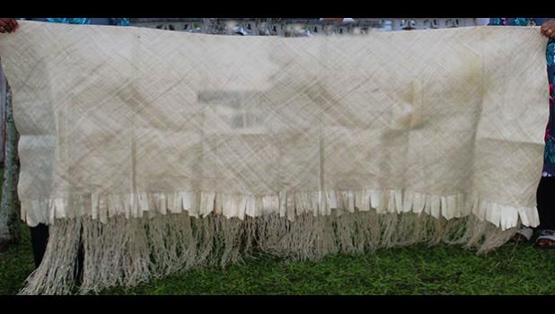 A witness identified the truck as Vaili’s truck, and Lalovi jumped out from the truck and had in his hands what appeared to be two Samoan fine mats, which the witness said Lalovi told him to hold onto, before Lalovi left and walked towards his home. Example of a fine mat