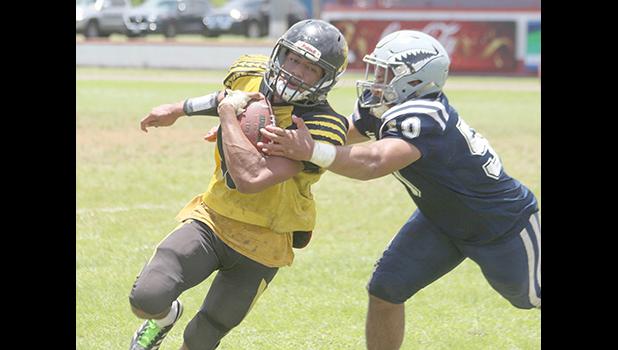 Nu’uuli Wildcats punt returner bringing this one to the sidelines 