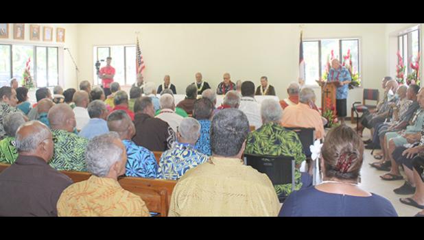 Associate Judge Su’apaia J. Pereira administering oath