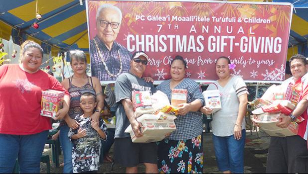 Some of the lucky people, who received gifts from the Paramount Chief Galea’i Moaali’itele Tu’ufuli & Children's 7th Annual Christmas Gift-Giving