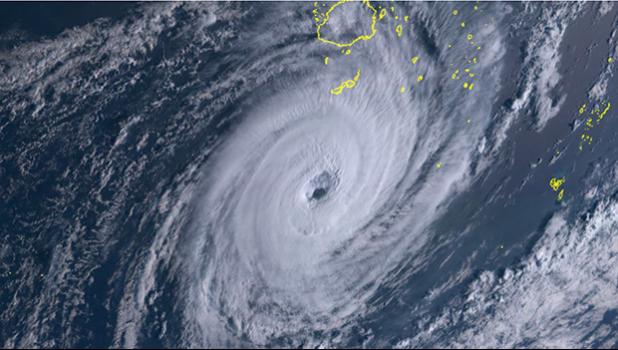  view of the eye of TC #Gita as it passes by to the south of Fiji. sourced from Himawari-8 at http://himawari8.nict.go.jp . For our info on Gita go to http://bit.ly/TropicalCycloneInfo {NZ Met Service]