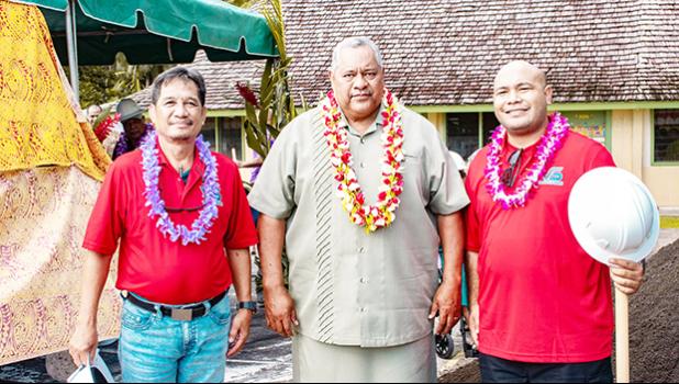 Governor Lemanu with others
