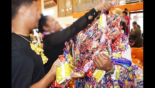 CANDY LEIS 