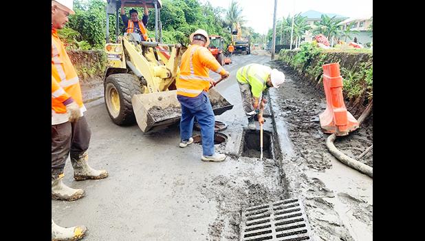 McDonnell Dowell crew working on Hope House drainage pit
