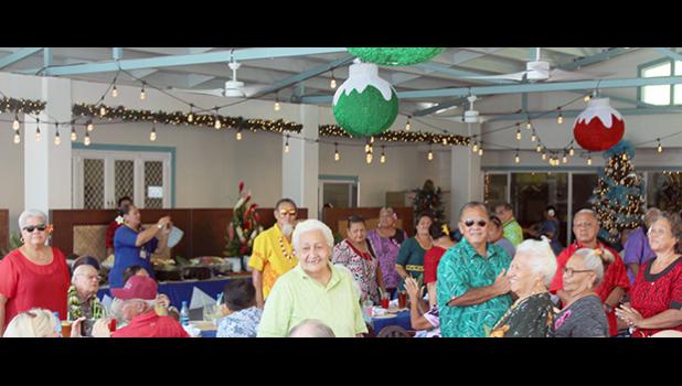Knee replacement patients standing