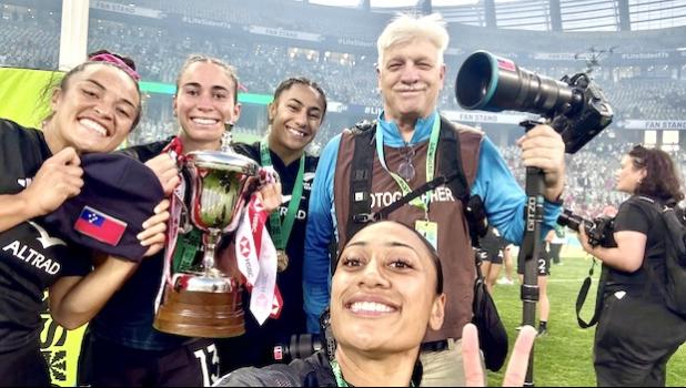 Barry with New Zealand Black Ferns