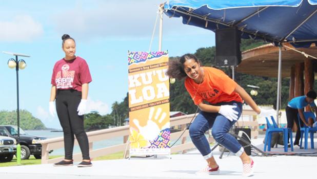 Girls dancing at at the “Su’igaula o le Atuvasa in Utulei.