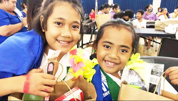 Teahlanni Vai (right) and Leitu Tiaaleaiga (left)