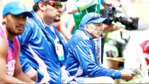 TOUGH DAY IN THE OFFICE: Sir Gordon Tietjens looks on as his Manu Samoa Sevens gets kicked around at the Wellington Sevens yesterday. (Photo: H.S.B.C Sevens.) TOUGH DAY IN THE OFFICE: Sir Gordon Tietjens looks on as his Manu Samoa Sevens gets kicked around at the Wellington Sevens yesterday. (Photo: H.S.B.C Sevens.)