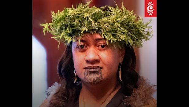 Kuini Nga wai hono i te po