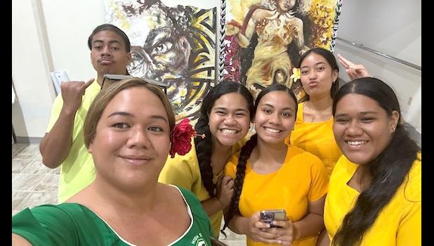  Mikaela Saelua and students