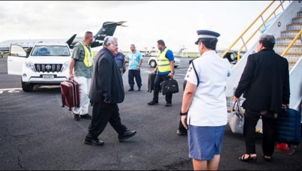 Tuilaepa Dr. Sa'ilele Malielegaoi boards Samoa Airway's inaugural flight to Brisbane
