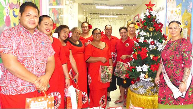 Reigning Miss SOFIAS, Vanessa Ta’amu Simanu (far right) along with officers and members of the Sosaiete O Fa’afafine I Amerika Samoa 