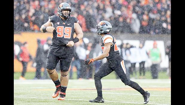 American Samoa's Elu Aydon [photo: Scott Olmos-USA TODAY Sports via Building the Dam]