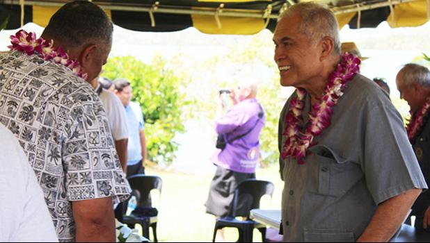  Utu Abe Malae (right), talking with Lt. Gov. Lemanu Peleti Mauga 