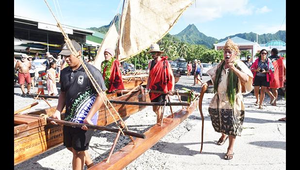 Vaka being carried down to the sea