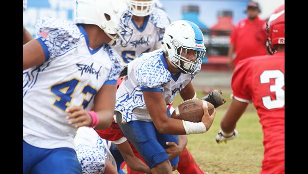 Samoana Sharks quarterback, Viliamu Tanielu 